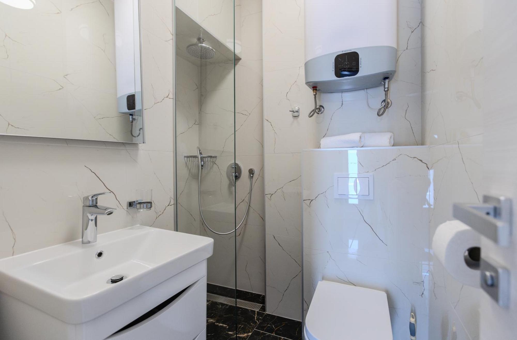 פריבלאקה Apartments Lorena מראה חיצוני תמונה