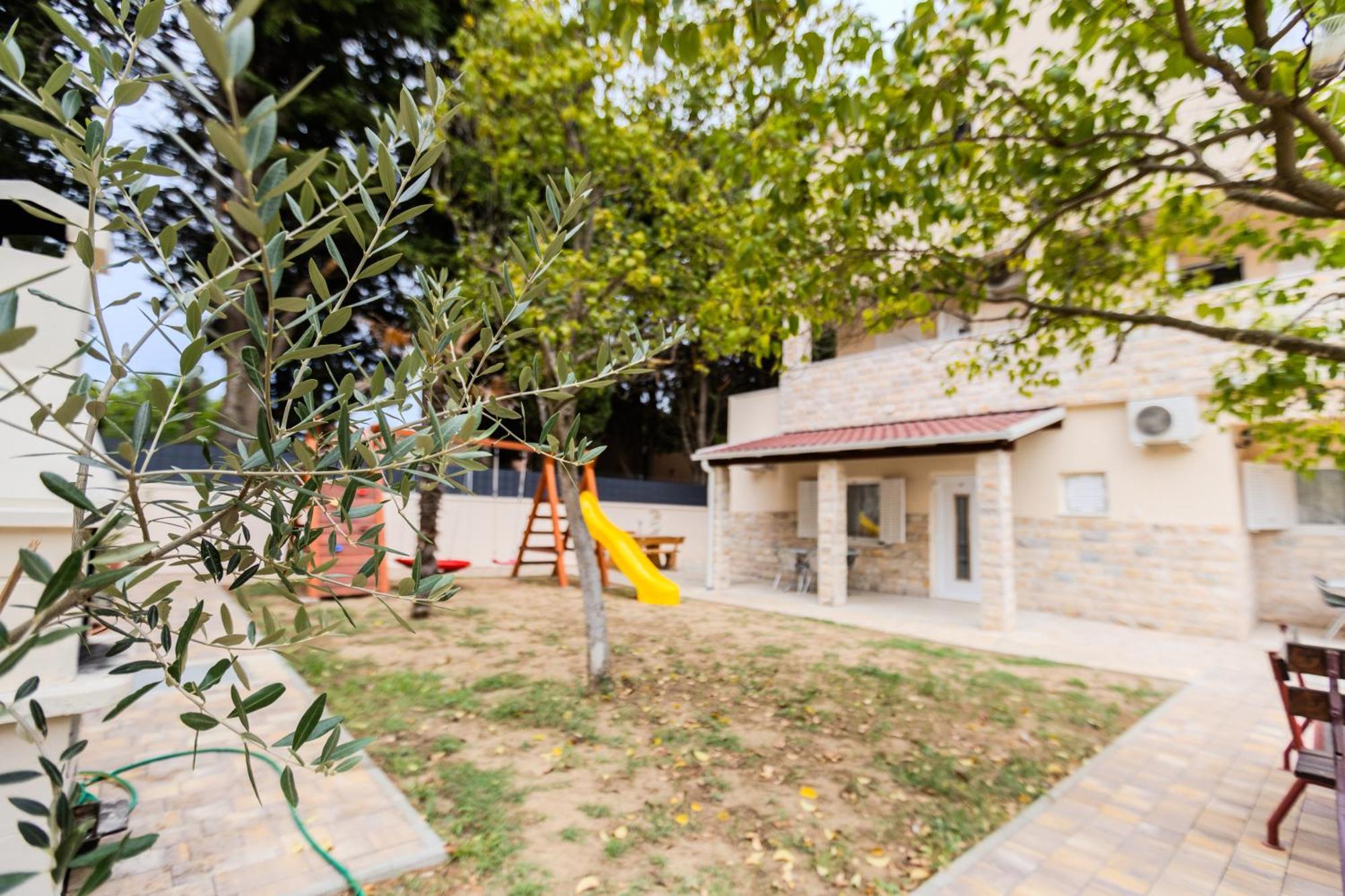 פריבלאקה Apartments Lorena מראה חיצוני תמונה
