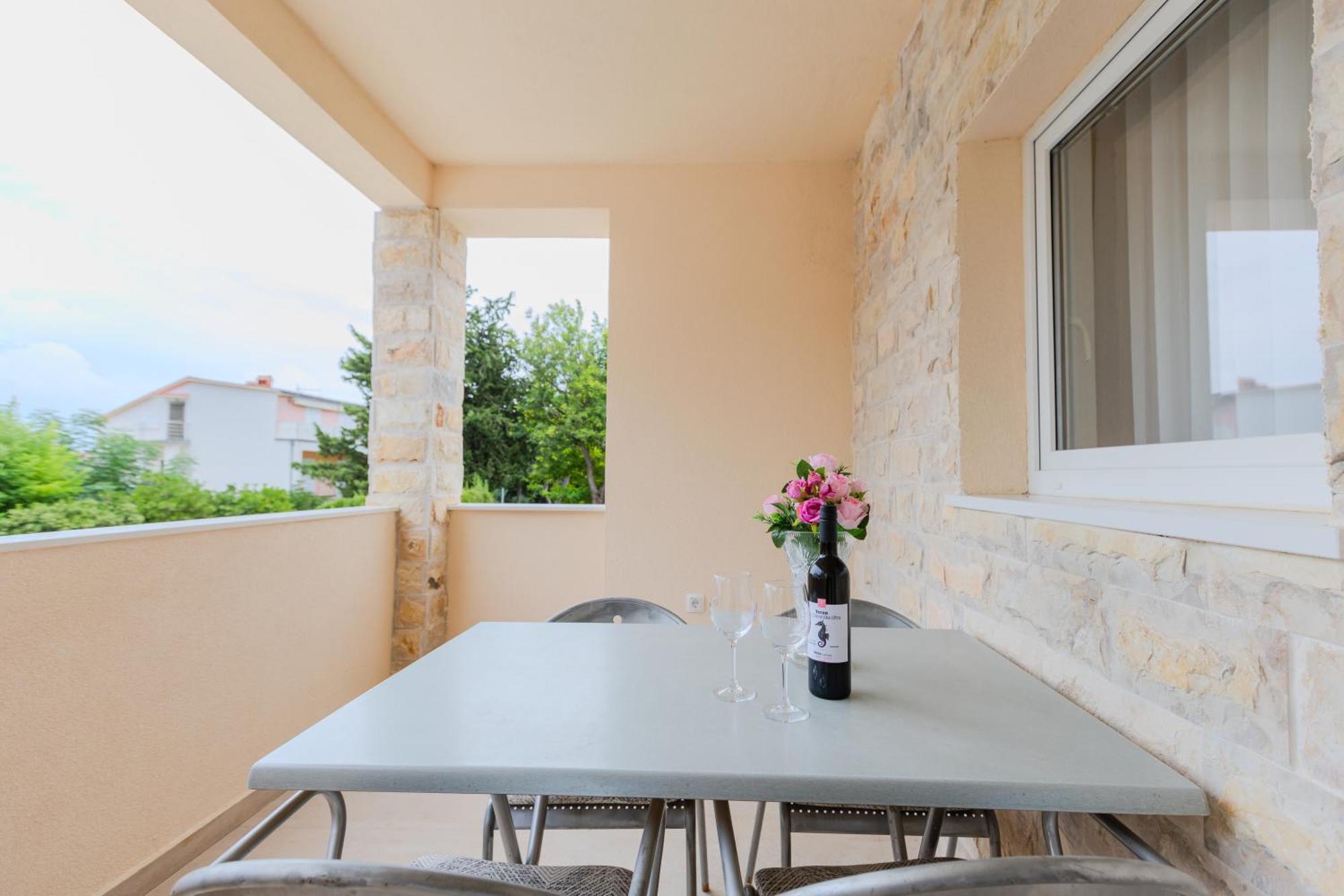 פריבלאקה Apartments Lorena מראה חיצוני תמונה