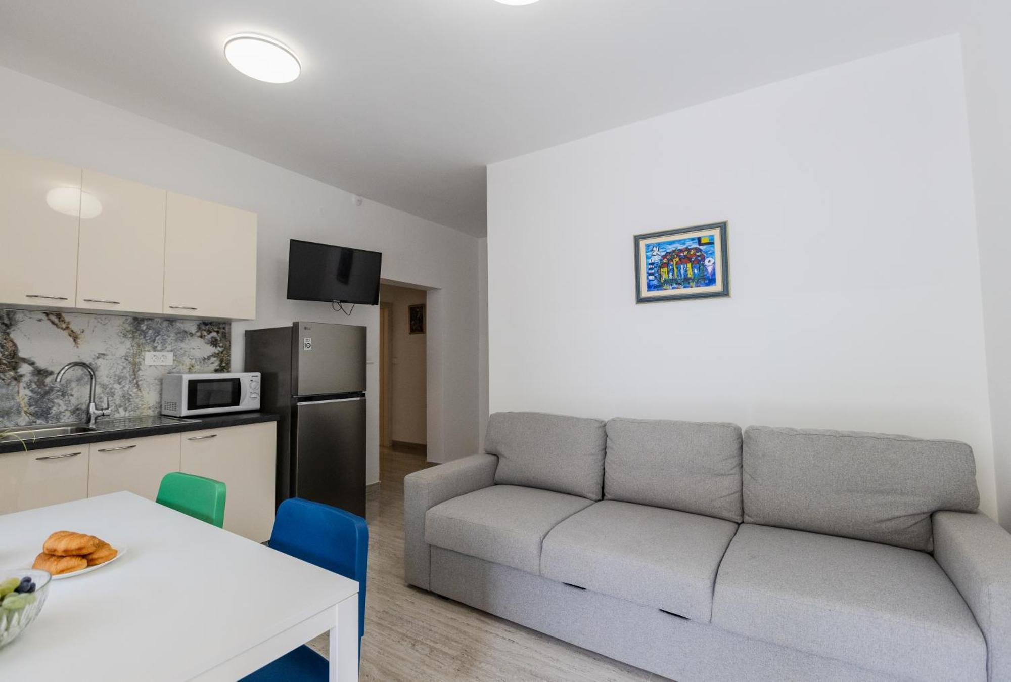 פריבלאקה Apartments Lorena מראה חיצוני תמונה