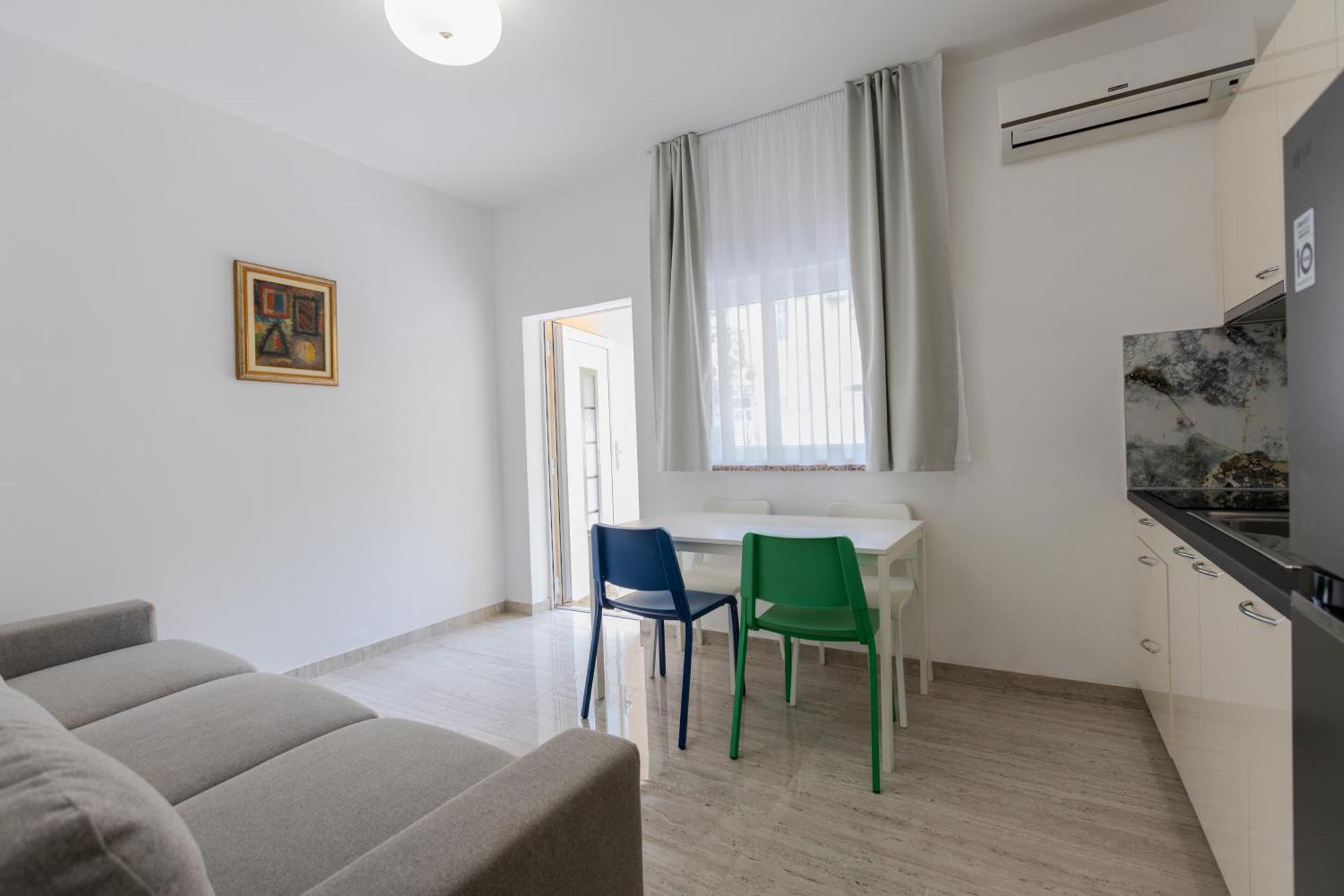 פריבלאקה Apartments Lorena מראה חיצוני תמונה